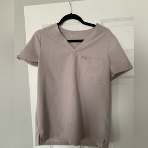 FIGS Scrub Top Light Grey Cement